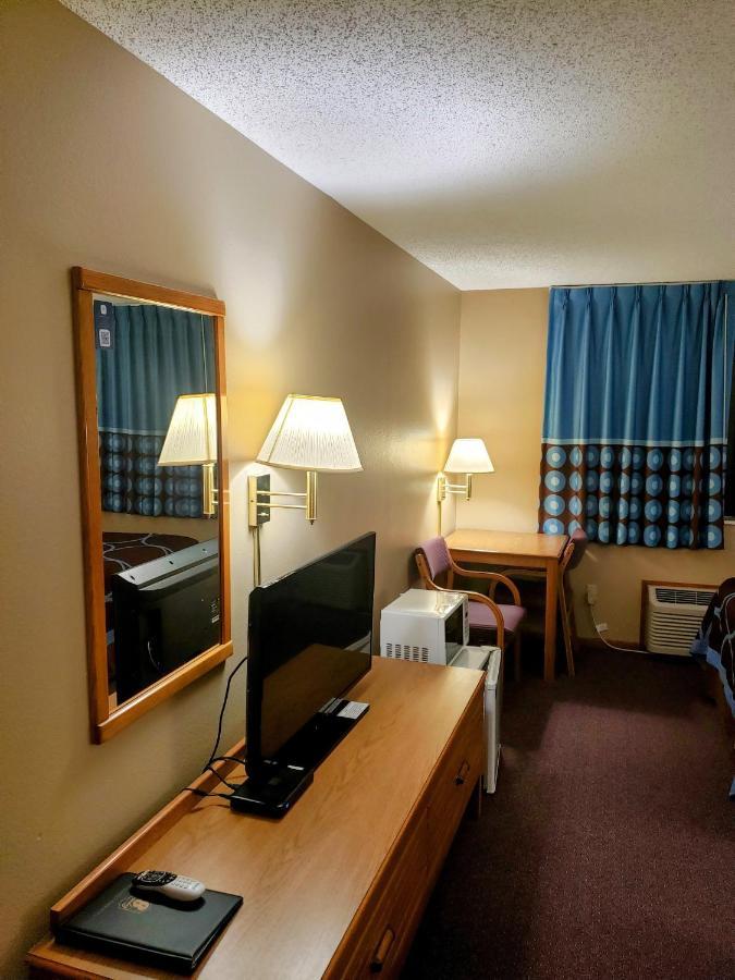 Super 8 By Wyndham Chariton Hotel Exterior foto