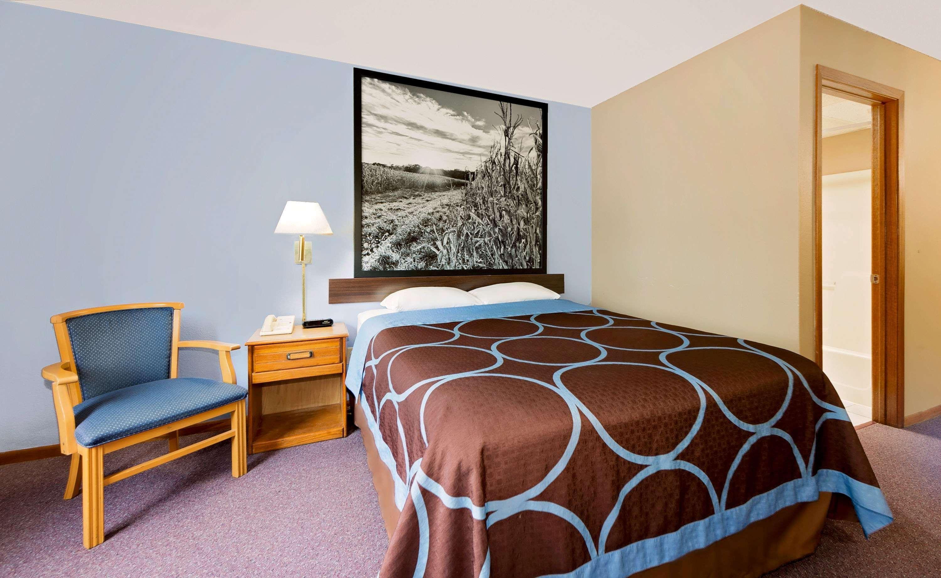 Super 8 By Wyndham Chariton Hotel Exterior foto